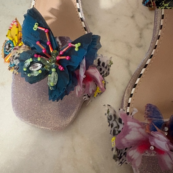 Designer Betsey Johnson Strappy Fancy Open Toe Elegant Heels Emblished Strap - Picture 3 of 13